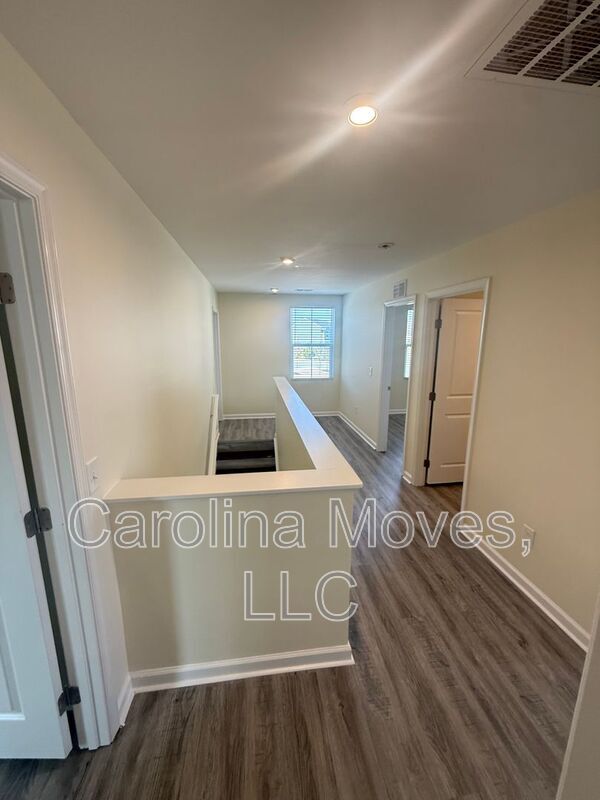 Building Photo - 328 Timberwild Dr