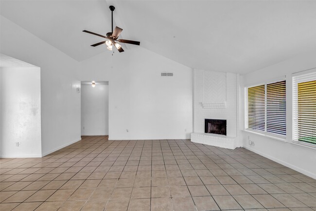 Building Photo - 3023 Becket St