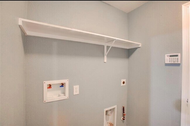 Building Photo - 16407 Grants Manor Ct