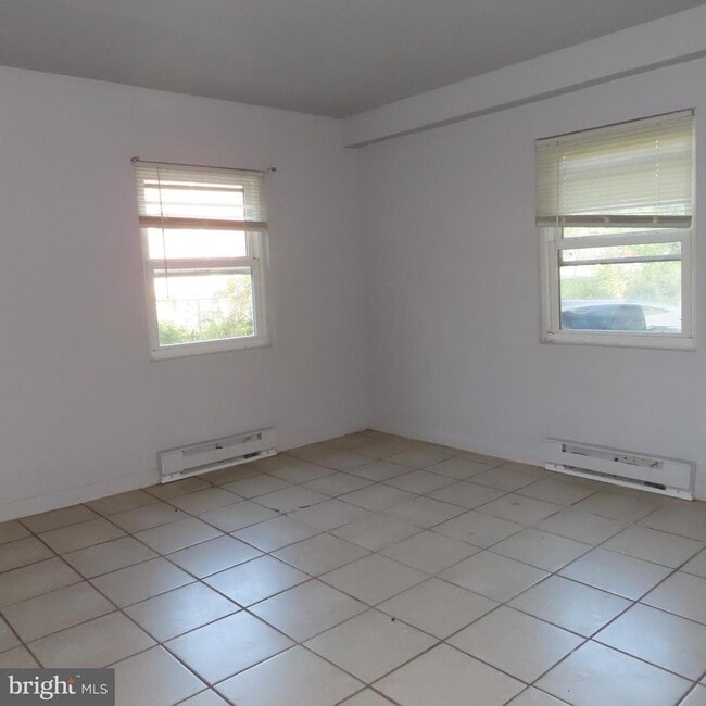 Building Photo - 11601 Buchanan Trail E