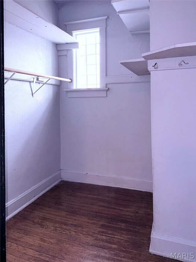 Building Photo - 4640 Carter Ave