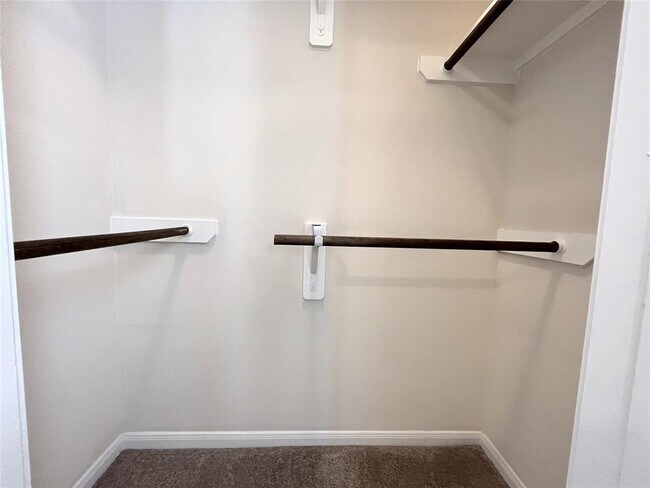 Building Photo - 14239 Oro Valley Dr