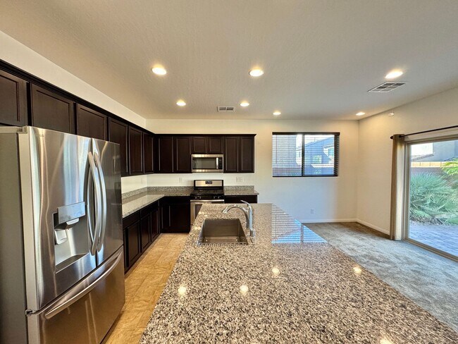 Building Photo - Newer Home with Gated Community Single Fam...