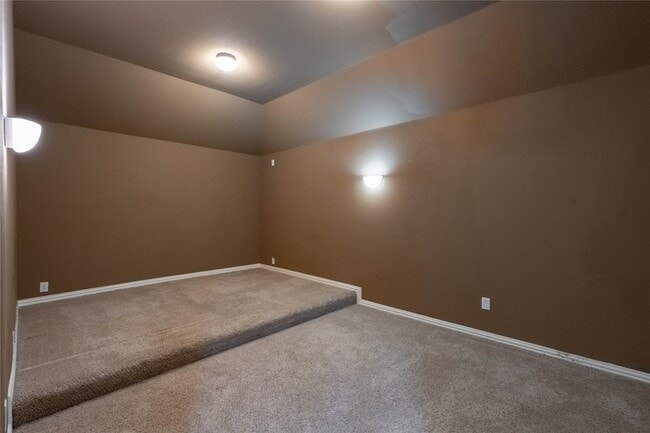 Building Photo - 7220 Petersburg Dr