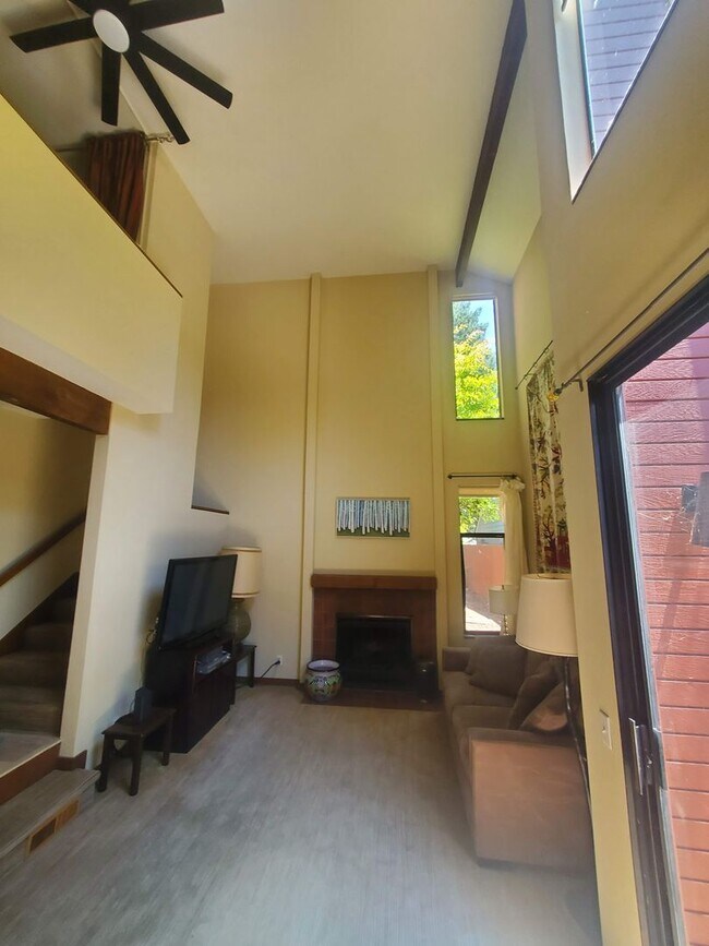 Building Photo - 1717 Novato Blvd