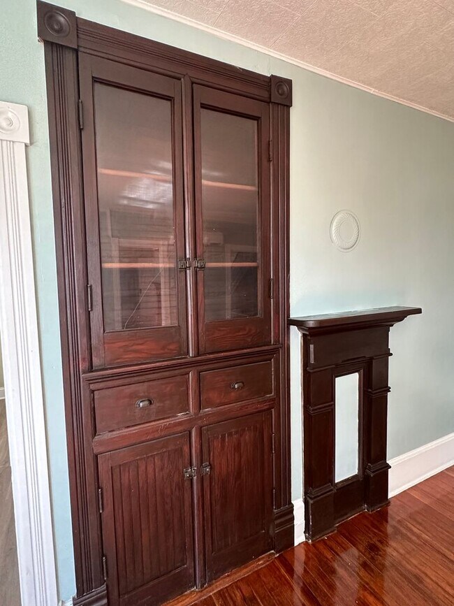 Building Photo - 317 Confidence Ln