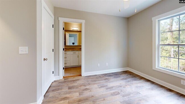 Building Photo - 3921 Capers Ave