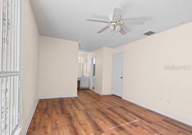 Building Photo - 652 St Johns Ct