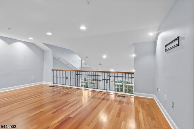 Building Photo - 169 Price Ct