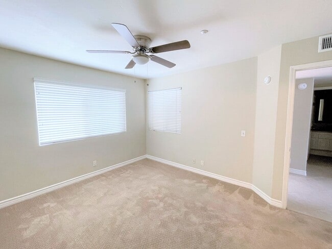Building Photo - BEACH FRONT CONDO - Panoramic Ocean Views!