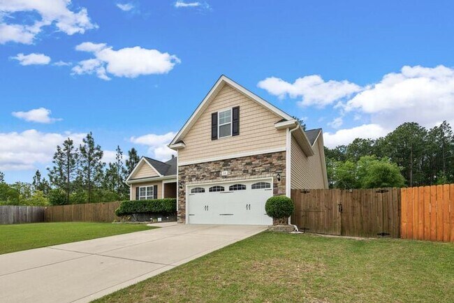Building Photo - 3 Bedroom Ranch w/ Bonus