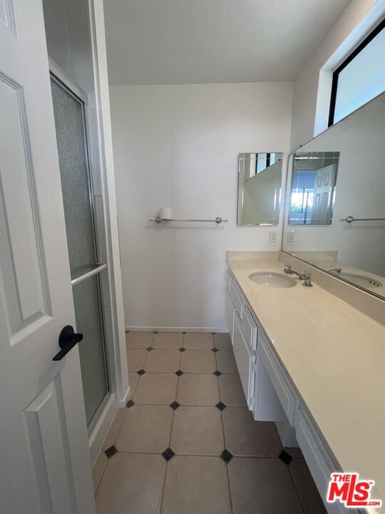 Building Photo - 30872 Janlor Dr