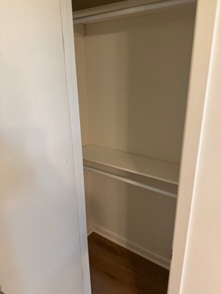 Building Photo - 2208 Mary Jane Dr