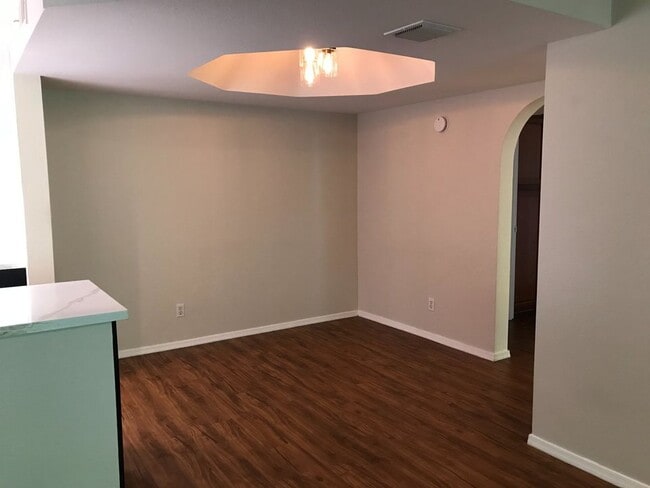 Formal Dining Area - 1880 E Morten Ave