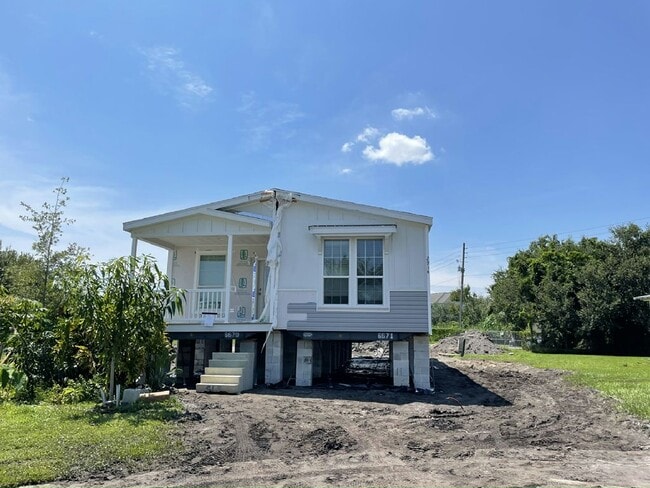 Primary Photo - 2914 Stallion Ct