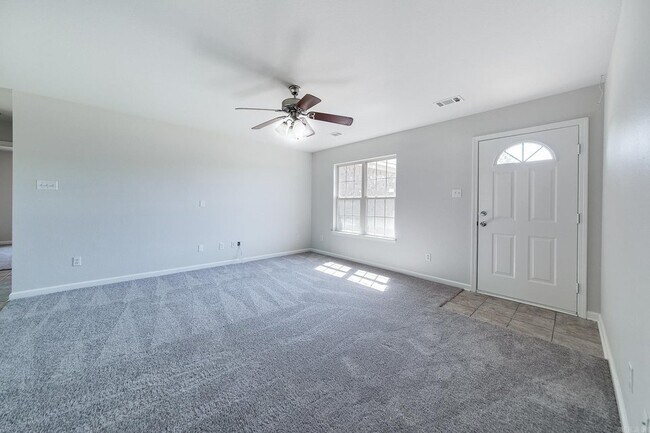 Building Photo - 2308 Red Baron Dr