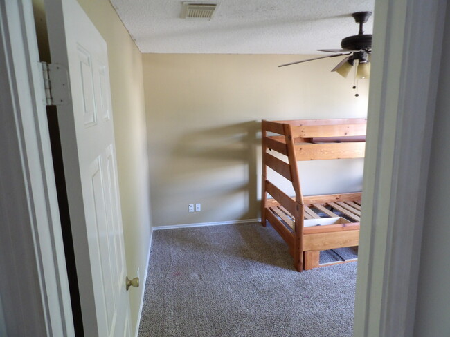 Building Photo - 6610 Beech Trail Dr