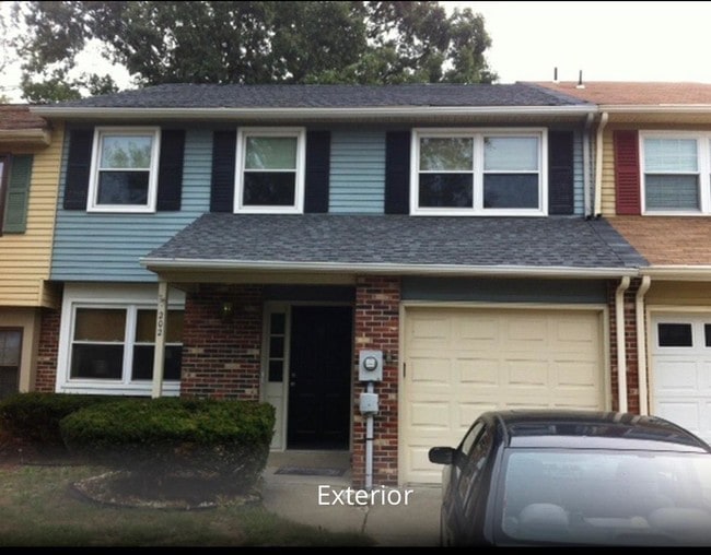 Building Photo - 202 Shady Ln