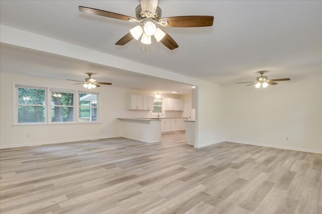 Building Photo - 4 Bed/2 Bath home in 30907 off of Furys Ferry Road