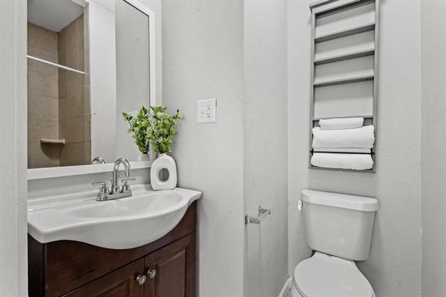 Building Photo - 1310 W Morton St