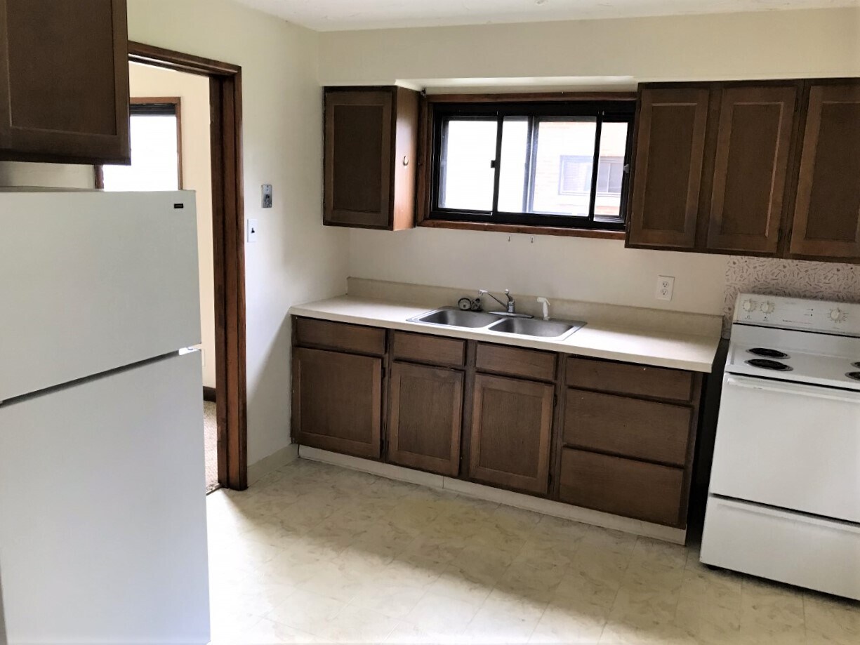 Building Photo - 1135 Saxe Ave