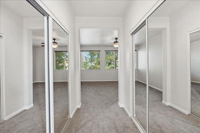 Building Photo - 121 Conner Cir