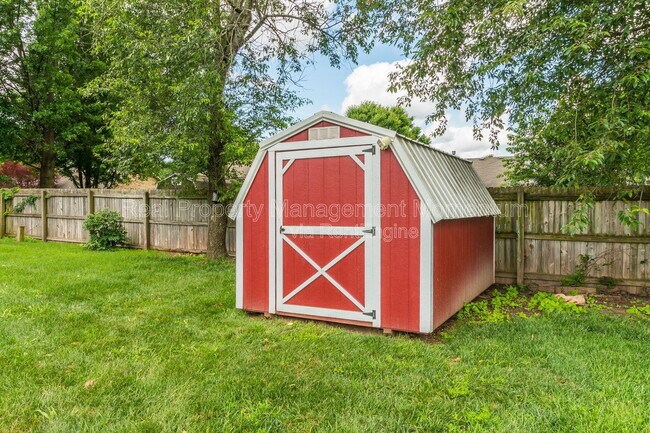 Building Photo - 3531 Leawood Ave