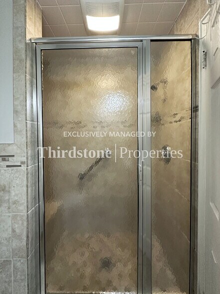 Building Photo - 5737 Carnation Rd