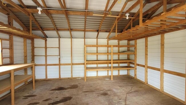 Building Photo - 6456 Toledo Rd
