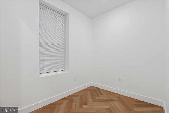 Building Photo - 1438 Tasker St