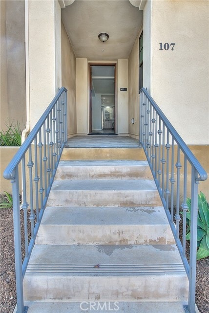 Building Photo - 501 W Foothill Blvd