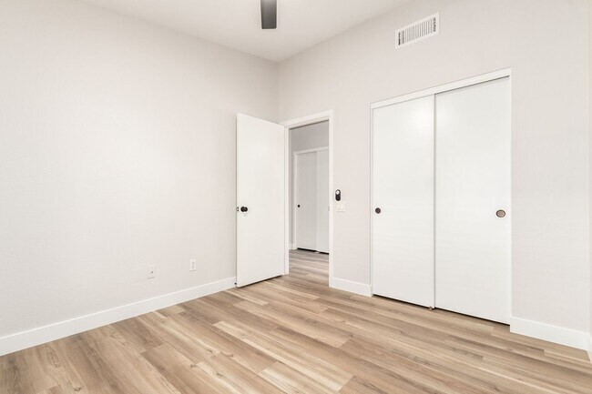 Building Photo - Beautifully Updated 3-Bedroom Home in Prem...