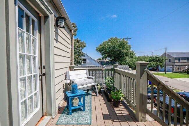 Building Photo - Beautiful Single Family Home in Willoughby Beach!!