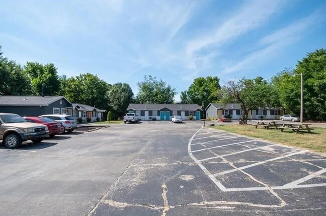 Building Photo - 413 Ewalt Ave