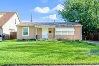 Building Photo - 1726 Du Barry Ln