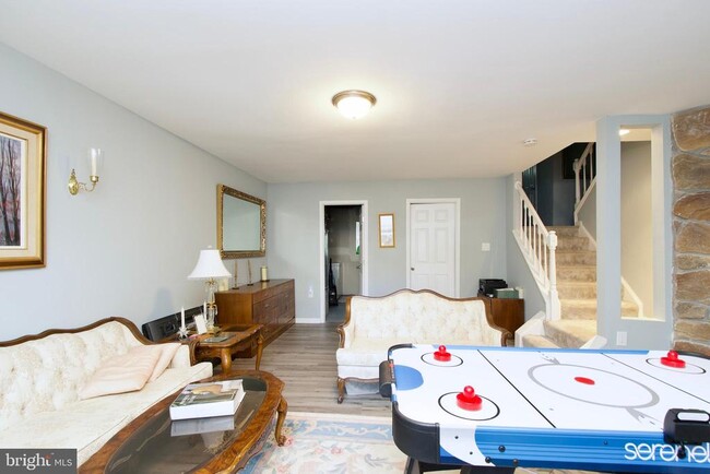 Building Photo - 9885 Burke Pond Ct