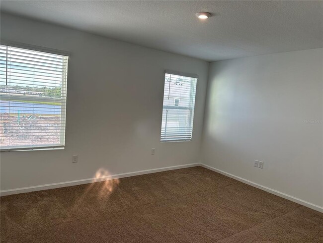 Building Photo - 9828 Walkway Dr
