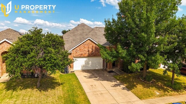 Building Photo - Charming two-story brick home in the desir...