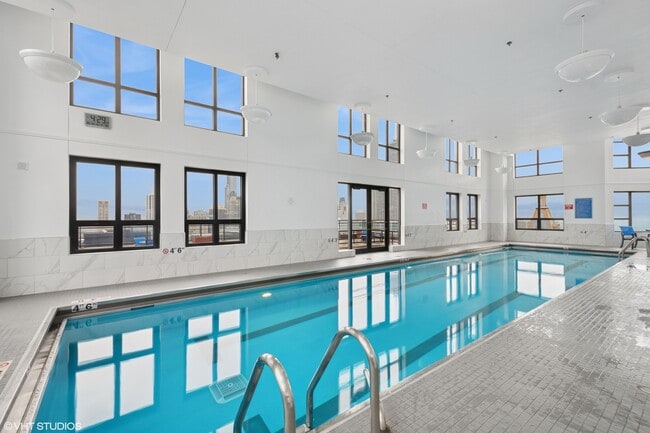 Building Photo - 401 E Ontario St