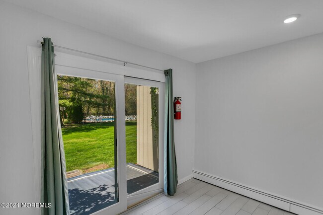 Building Photo - 96 East Ave