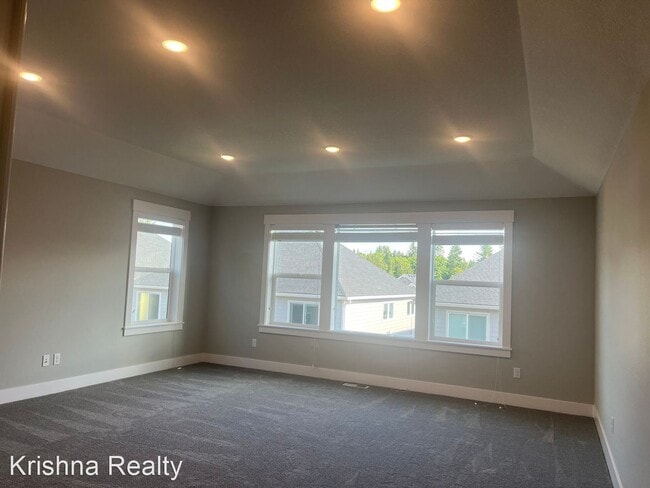 Building Photo - 5 br, 4 bath House - 11958 NW Sadie St,