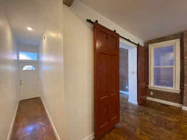 Building Photo - 3020 Cherokee St
