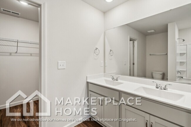 Building Photo - 3504 Marksbury Dr