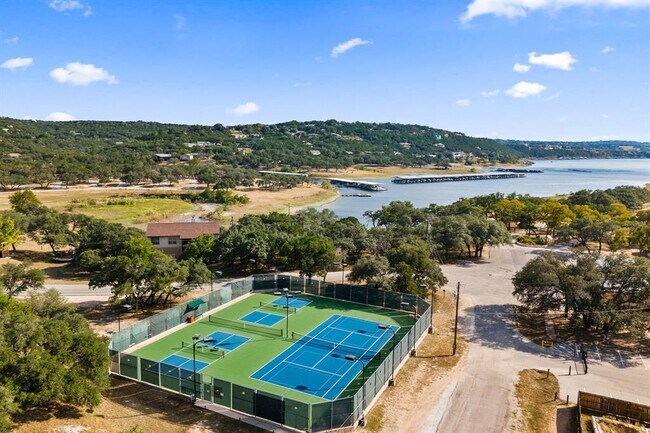 Building Photo - 20807 Boggy Ford Rd