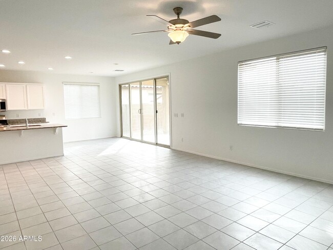 Building Photo - 15683 W Morning Glory St