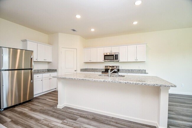Building Photo - 5906 Bright Keel Dr