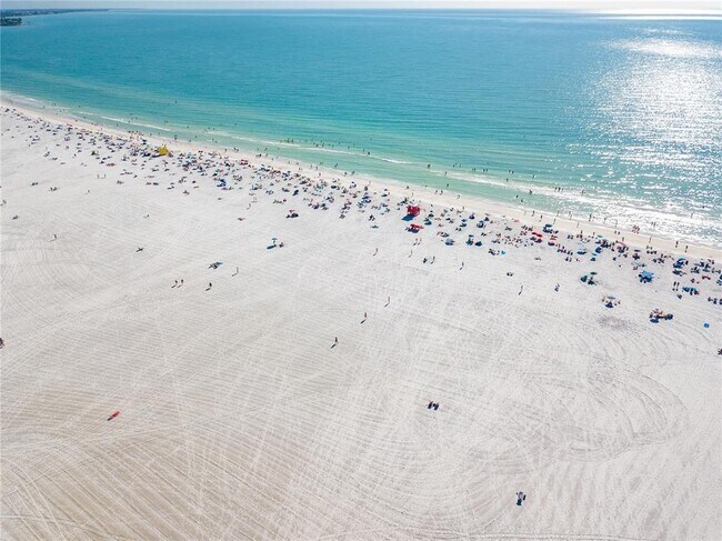 Building Photo - 3835 Almeria Ave