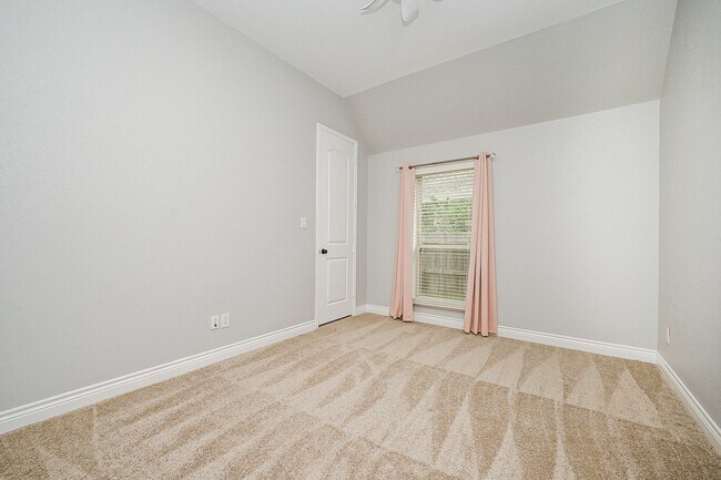 Building Photo - 11230 Dunstan Hill Dr