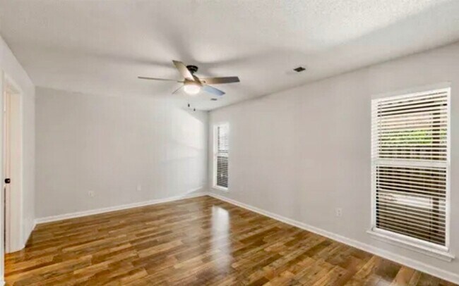 Building Photo - 5428 Bradley Dr
