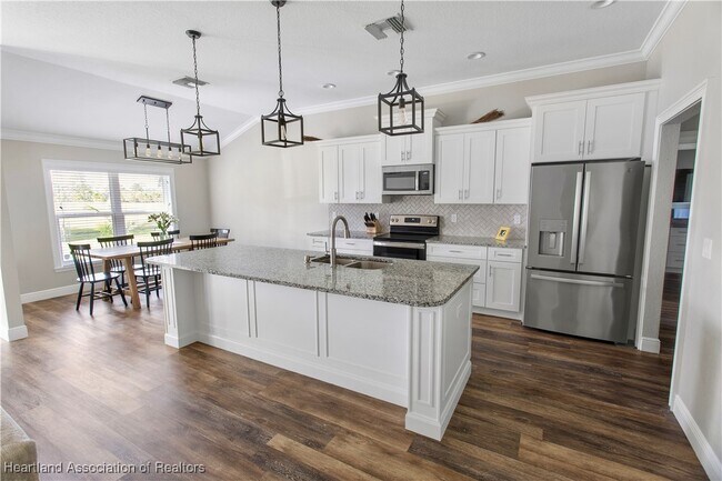 Building Photo - 4924 Myrtle Beach Dr
